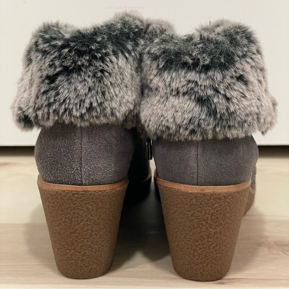 EUC Cole Haan Coralie Waterproof Wedge Bootie. Grey. Faux Fur. Size 6 / 6B - Picture 2 of 15